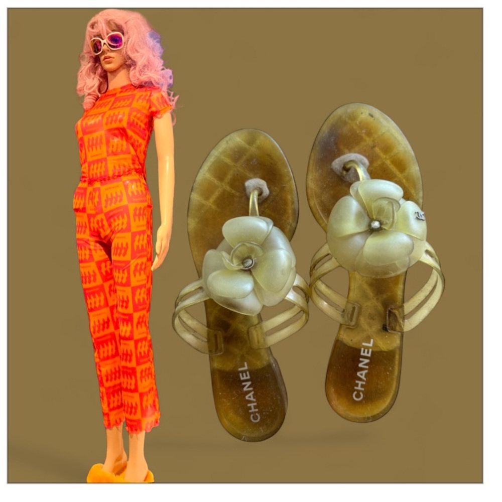 CHANEL Yellow Floral Sandals - Picture 2 of 3